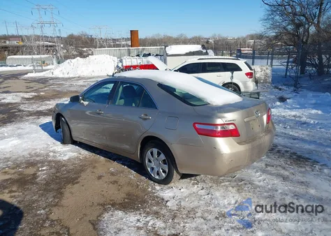 2008 Toyota Camry Le z USA, uszkodzony, nr VIN 4T1BE46K28U210884